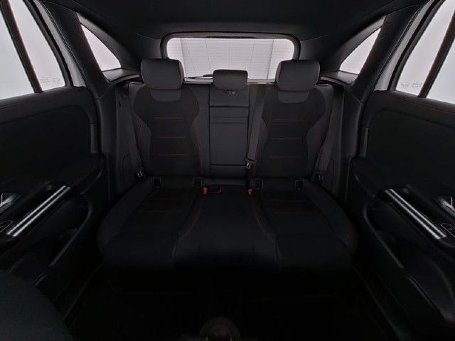 Mercedes-Benz EQA 300 4MATIC