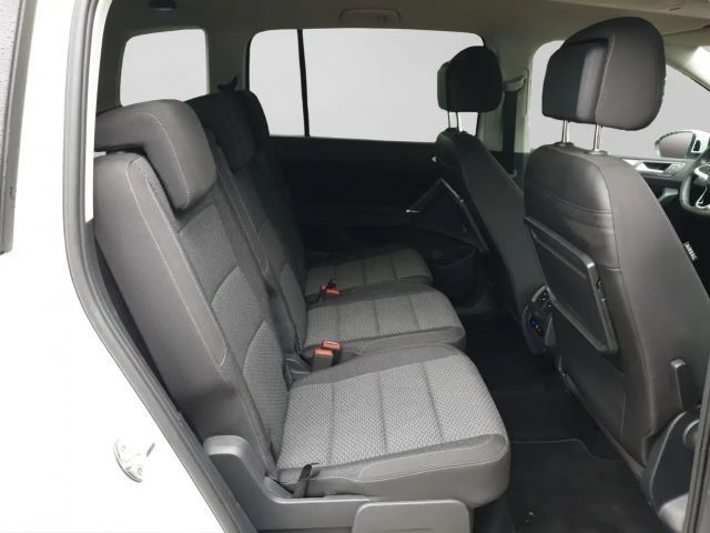 Volkswagen Touran 1.5 TSI DSG R-Line
