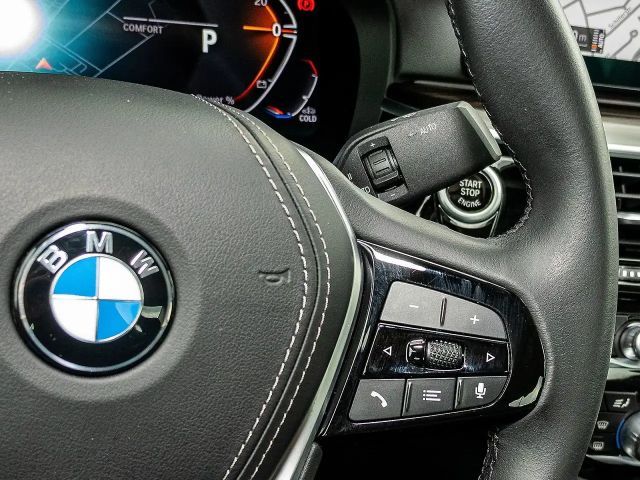 BMW 530 Luxury Line Sedan xDrive