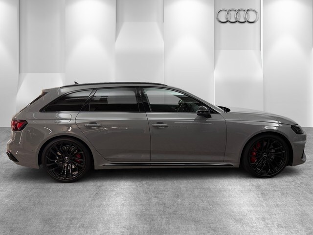 Audi RS4 Avant Quattro