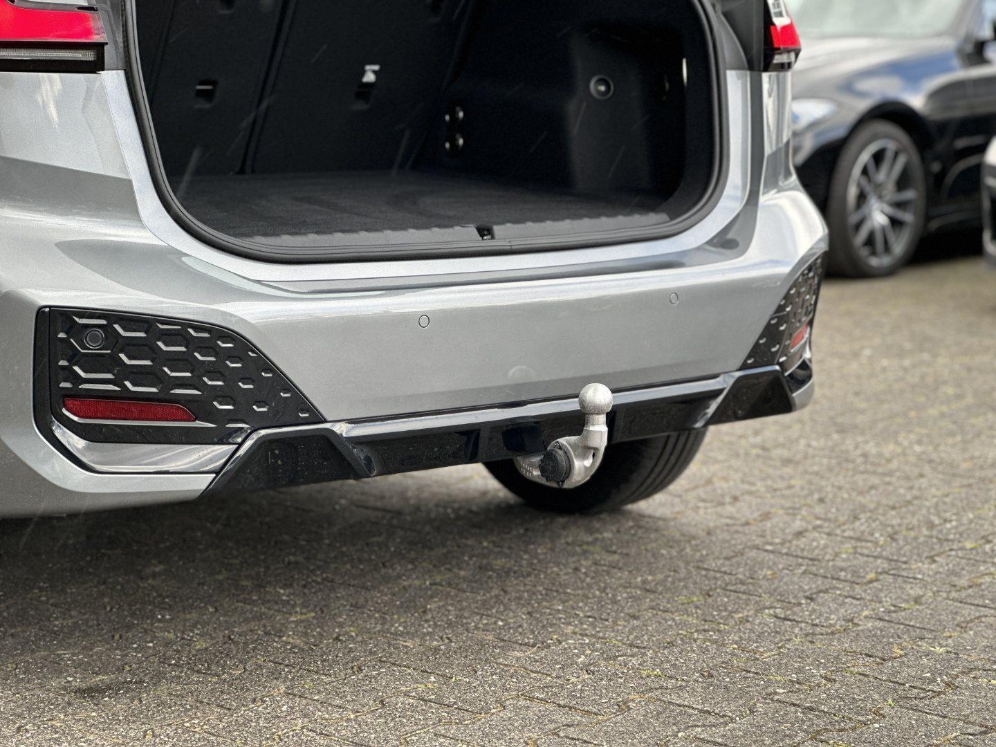 BMW 220 220i Active Tourer