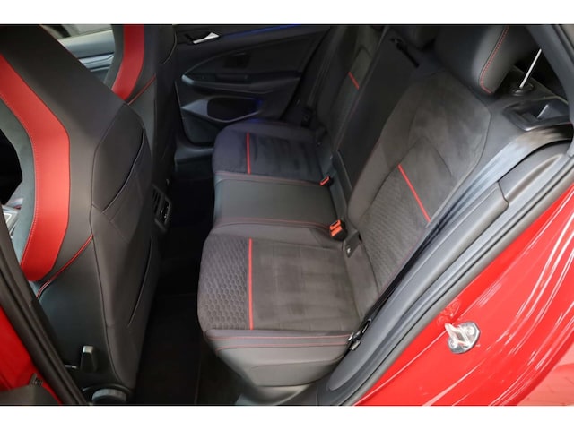 Volkswagen Golf 2.0 TSI DSG