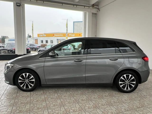 Mercedes-Benz B 180 B 180 d