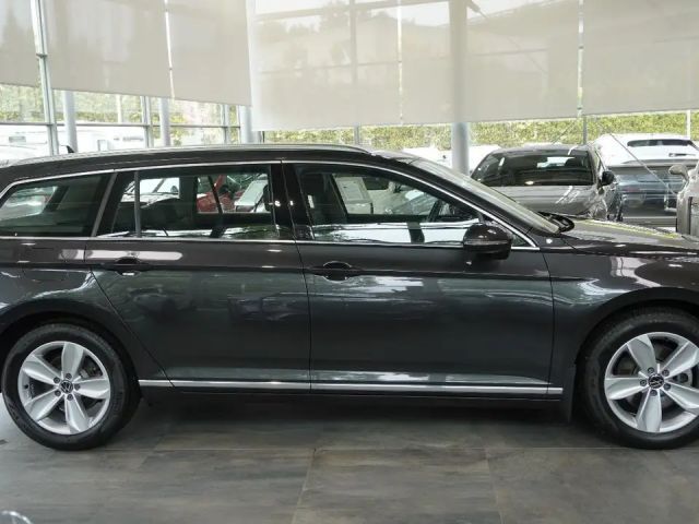 Volkswagen Passat Elegance Elegance Variant