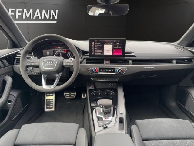 Audi RS4 Avant Quattro