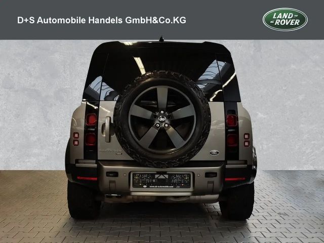 Land Rover Defender 110 D300 Dynamic HSE