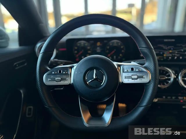 Mercedes-Benz CLA 200 AMG Line Shooting Brake