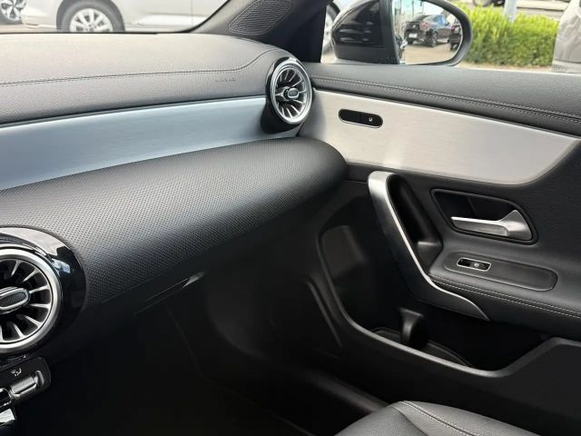 Mercedes-Benz CLA 180 Shooting Brake