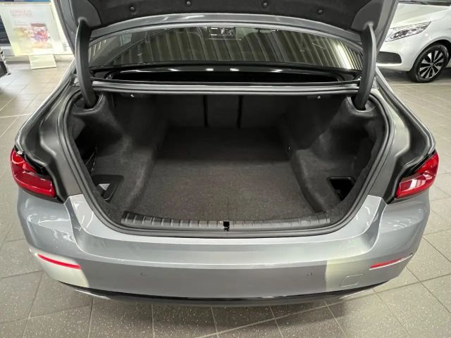 BMW 520 520d Business Line Sedan xDrive