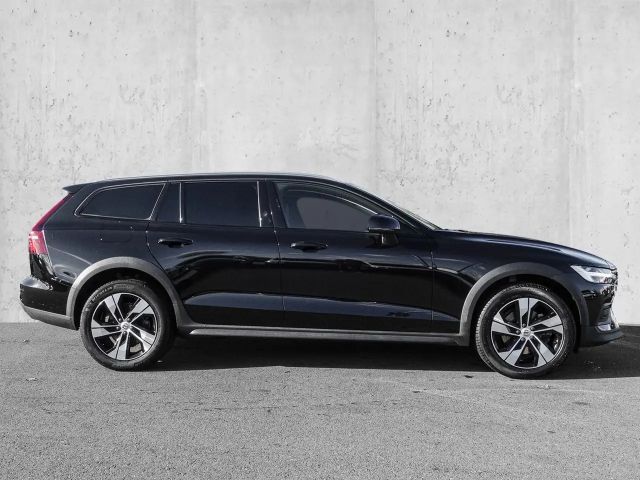 Volvo V60 Cross Country AWD Plus