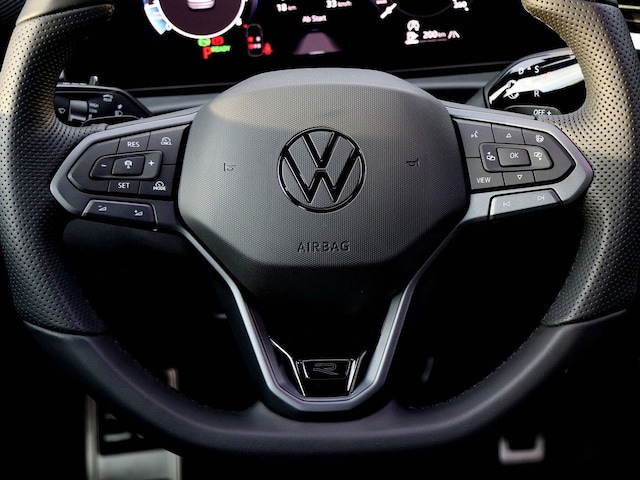 Volkswagen T-Roc 1.5 eTSI DSG IQ.Drive R-Line