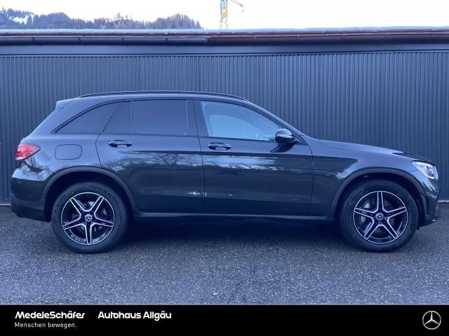 Mercedes-Benz GLC 300 4MATIC AMG Line
