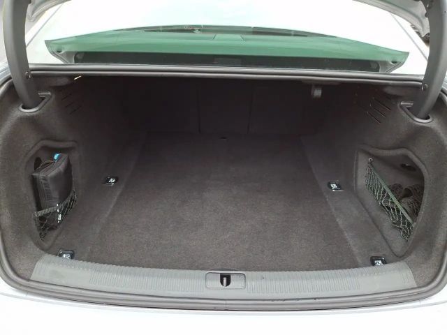 Audi A4 40 TDI Quattro S-Tronic Sedan