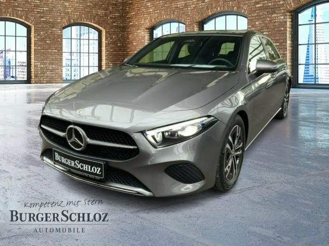 Mercedes-Benz A 200 A 200 d