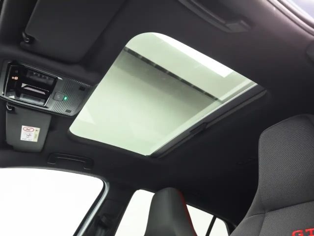 Volkswagen Golf DSG GTI Style