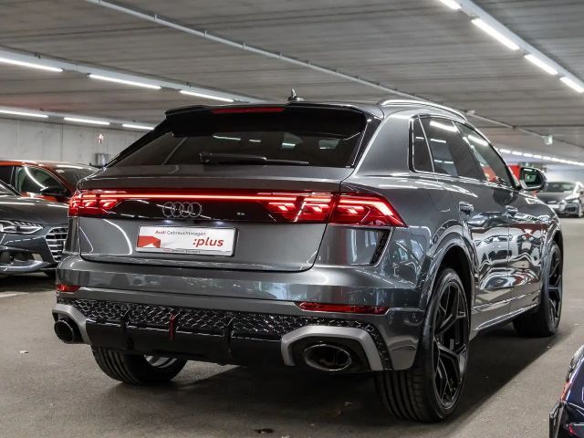 Audi RS Q8 Performance