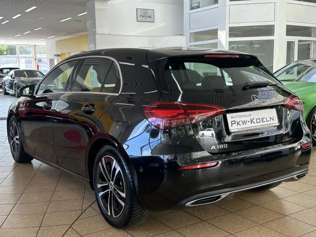 Mercedes-Benz A 180 *KAMERA*NAVi*LED*LEDER*SiTZHG*DAB*