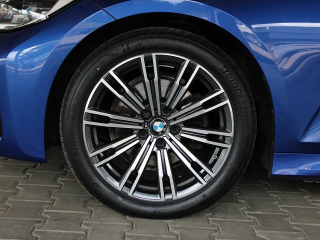 BMW 320 320d M-Sport Sedan xDrive