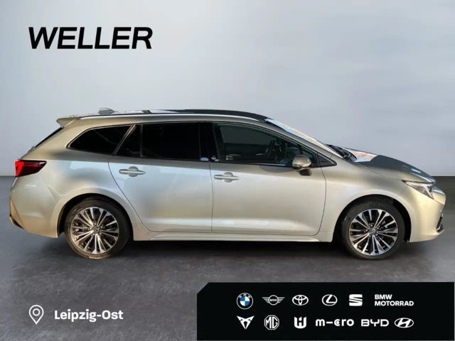 Toyota Corolla Hybride Team D