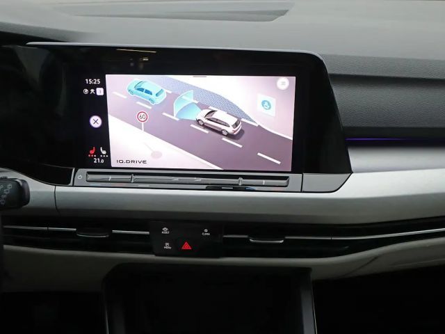 Volkswagen Golf Life Variant