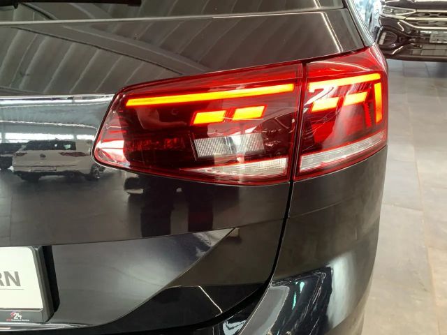 Volkswagen Passat 1.5 TSI Business DSG Variant