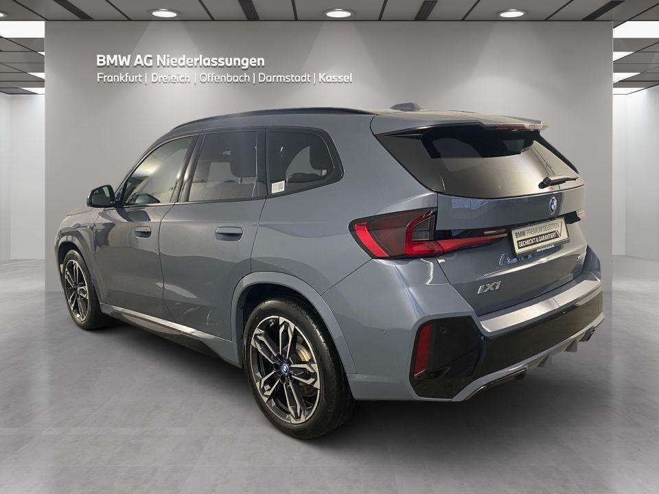 BMW iX1 xDrive30