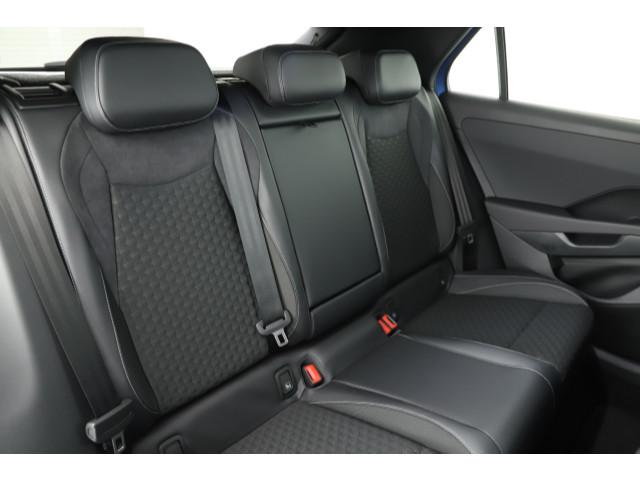 Volkswagen T-Roc 1.5 eTSI DSG IQ.Drive R-Line