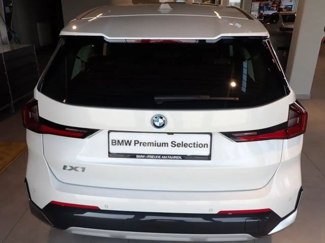 BMW iX1 xDrive30