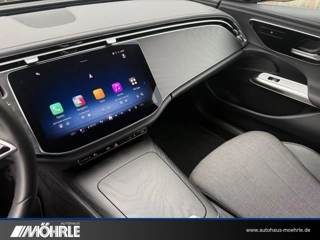 Mercedes-Benz E 220 AVANTGARDE E 220 d Estate
