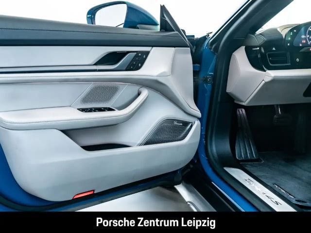 Porsche Taycan 4S Cross Turismo