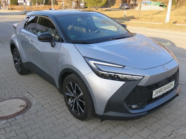 Toyota C-HR Hybride Team D