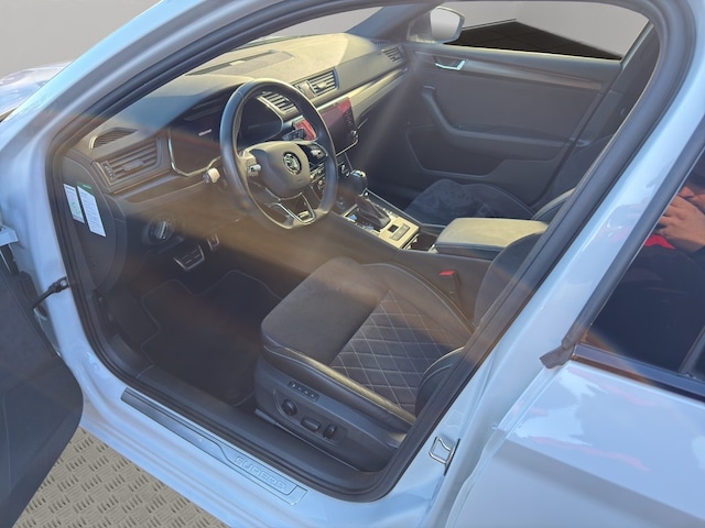 Skoda Superb 2.0 TSI 4x4 Combi Sportline