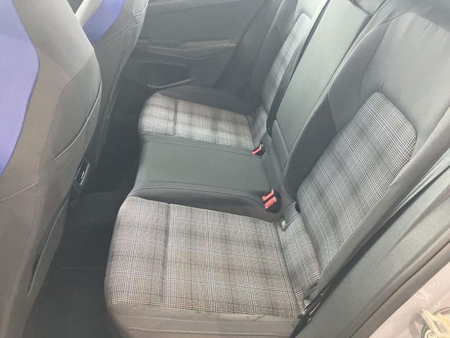 Volkswagen Golf CarPlay Hyb. Matrix Pano ACC AHK