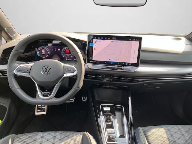 Volkswagen Golf DSG R-Line