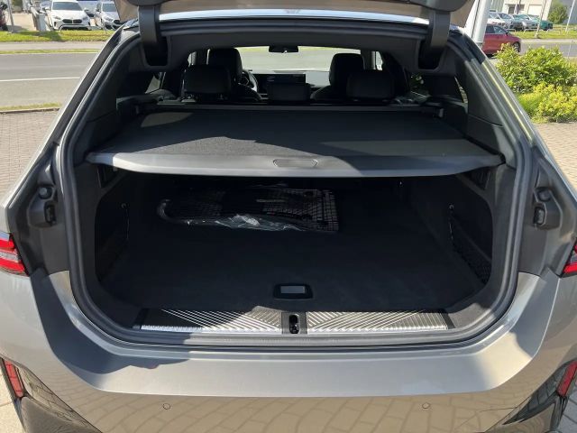 BMW 520 520d M-Sport Touring xDrive