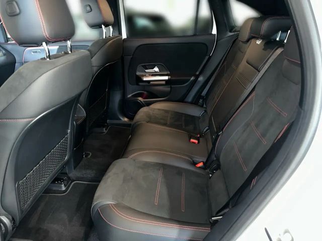 Mercedes-Benz EQA 300 4MATIC AMG Line