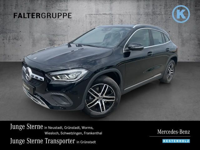 Mercedes-Benz GLA 250 4MATIC Progressive