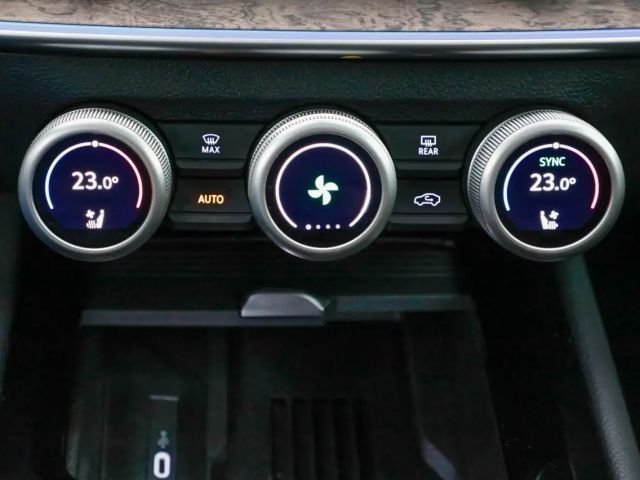 Skoda Superb 2.0 TDI Combi