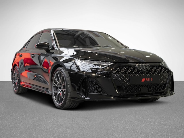 Audi RS3 Quattro S-Tronic Sedan