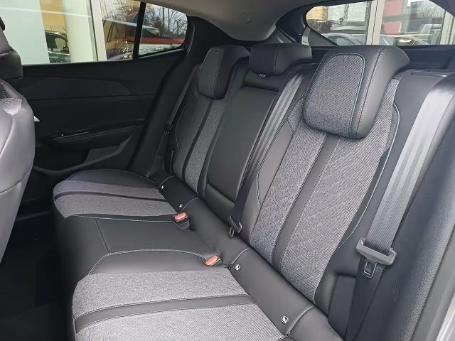 Peugeot 408 130 Allure Pack EAT8 PureTech