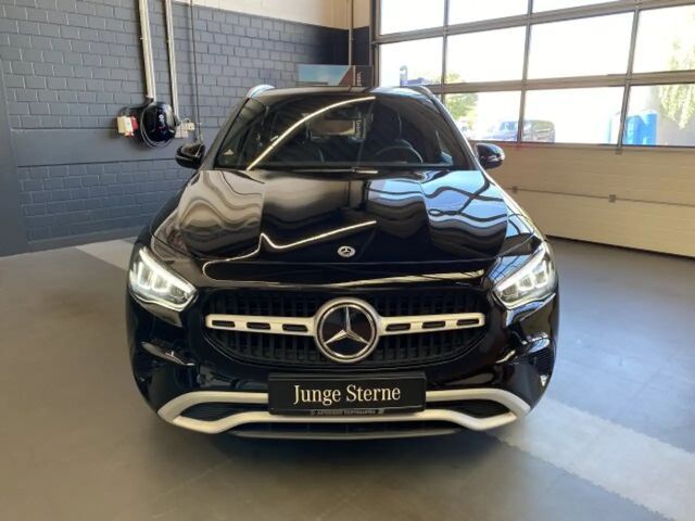 Mercedes-Benz GLA 200 Progressive