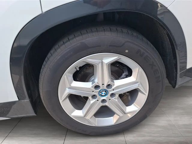 BMW iX1 xDrive30