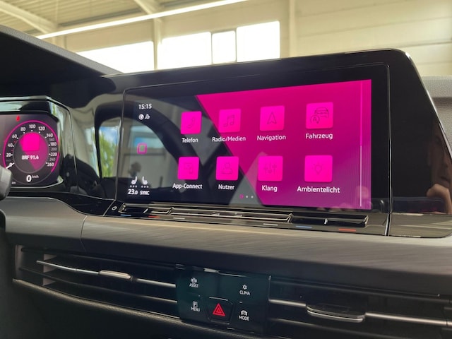 Volkswagen Golf 1.5 eTSI DSG Golf VIII