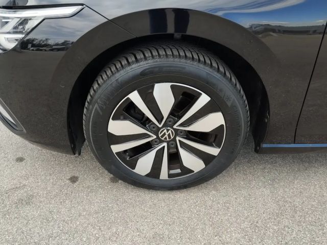 Volkswagen Golf Life Variant