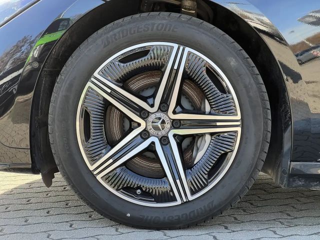 Mercedes-Benz EQE 300 AMG Line Sedan