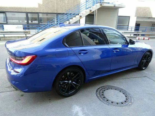 BMW 330 330i M-Sport Sedan xDrive