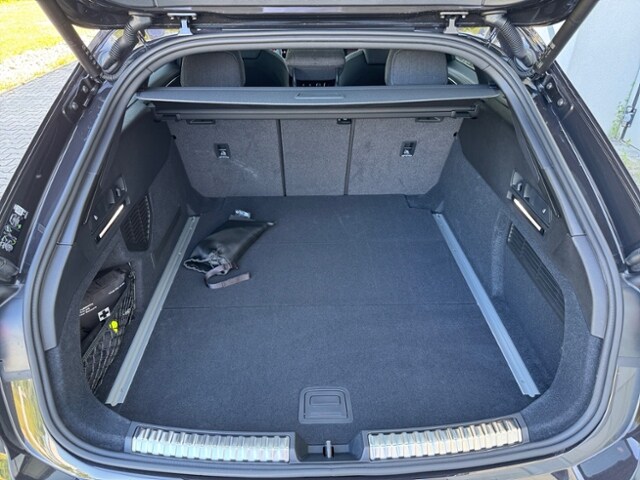 Audi A6 Avant Quattro S-Tronic