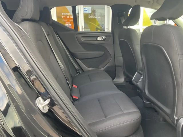 Volvo XC40 Core Momentum