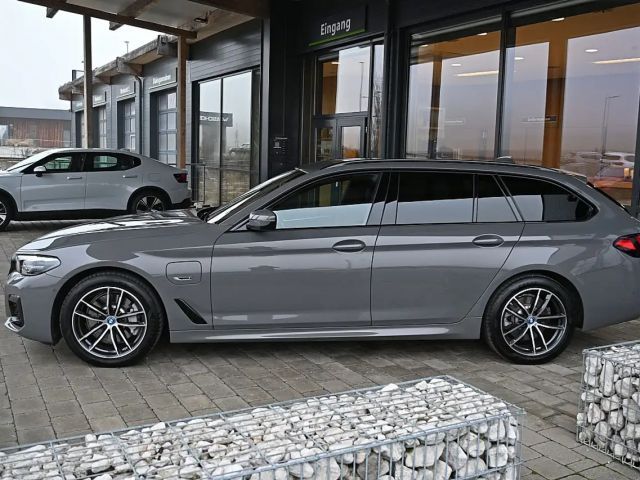 BMW 530 530e M-Sport Touring xDrive