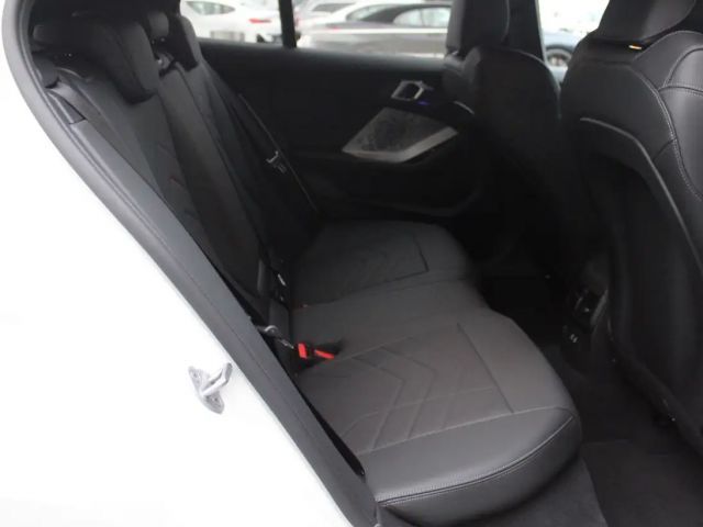 BMW 118 118d 5-deurs M-Sport Sedan